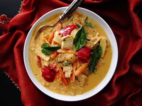 how to get red colour in chicken curry