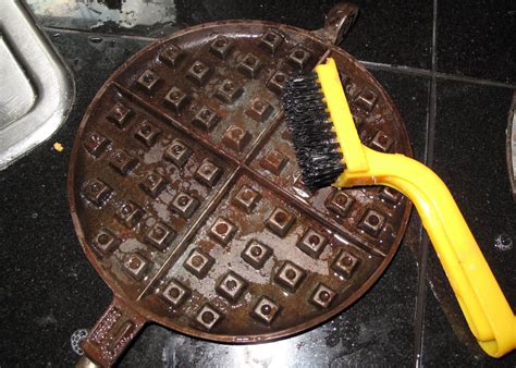 how to get rust off cast iron tools