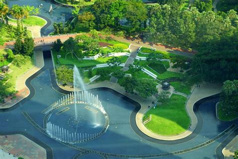 how to get to klcc park