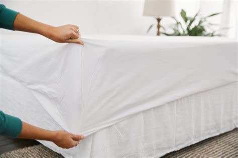 how to keep fitted sheets from slipping off