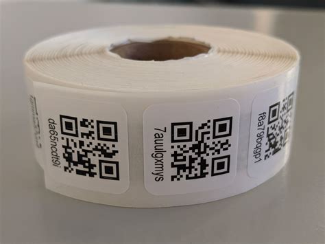 how to label a qr code