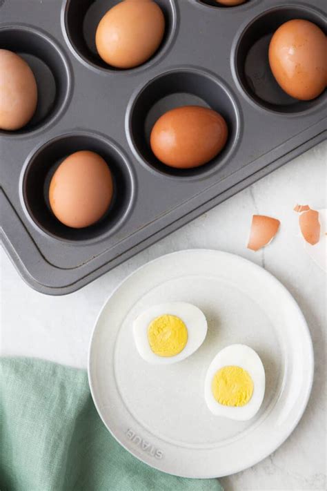 how to make a hard boiled egg in the oven