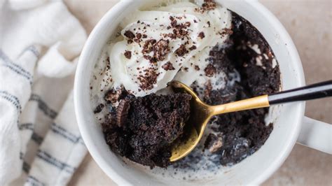 how to make a mug cake with oreos and milk