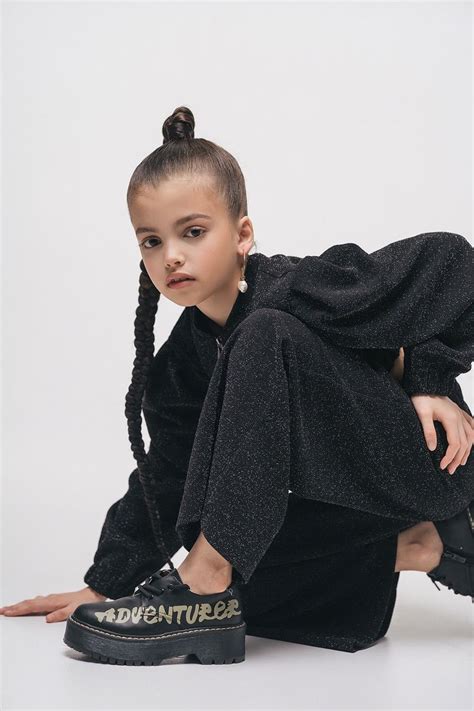 how to make a portfolio for baby modeling