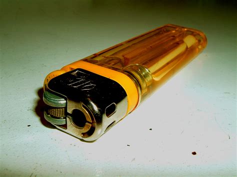 how to make a yellow lighter