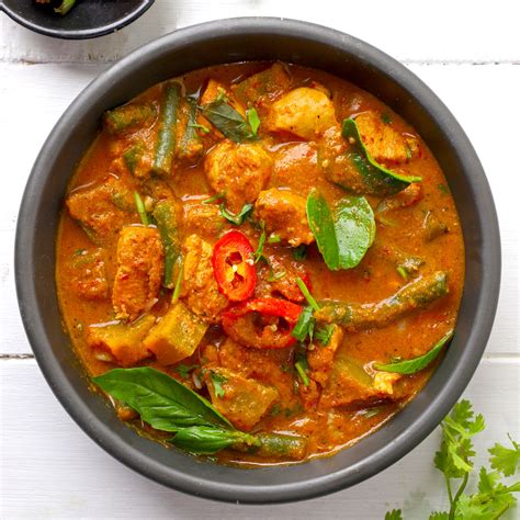 how to make chicken curry red in colour