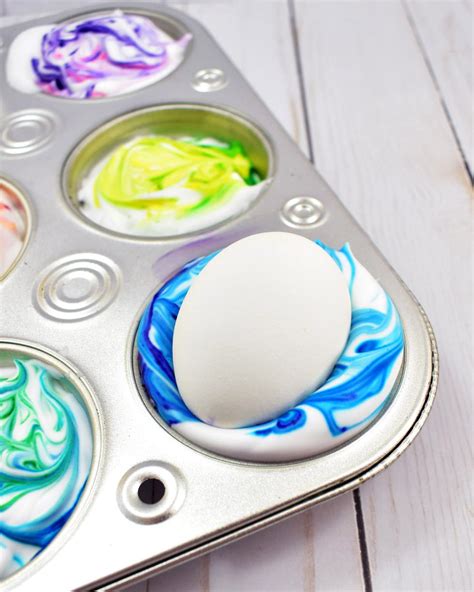 how to make colored eggs with shaving cream