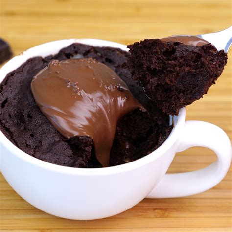 how to make eggless mug cake in microwave