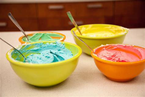 how to make multi colored frosting
