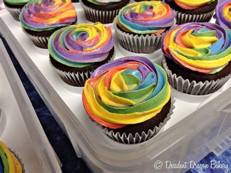 how to make multi colored frosting for cupcakes