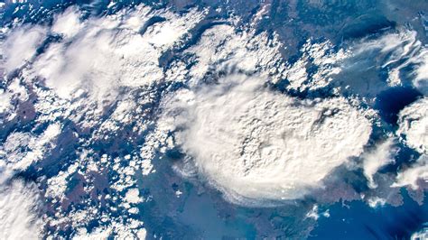 how to make space on the cloud