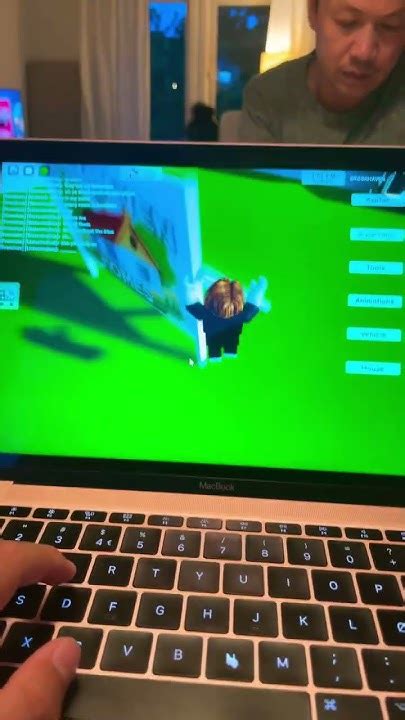 how to move camera roblox macbook