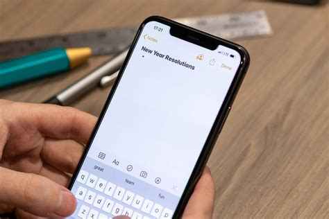 how to open a word document on iphone free