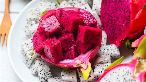 how to pick a white dragon fruit