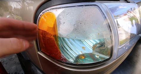 how to put blinker fluid in a car