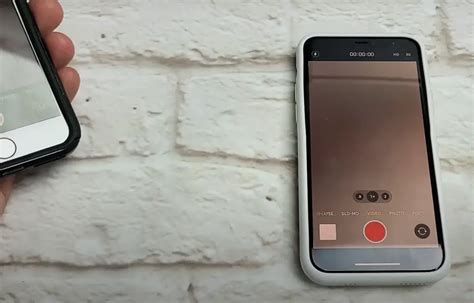 how to record with flash on iphone