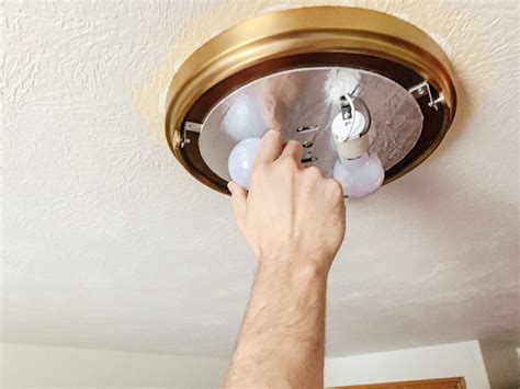 how to remove a light fixture from the ceiling