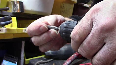 how to remove a stuck drill bit from a chuck