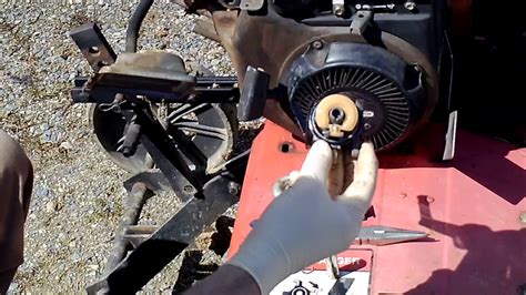 how to remove briggs and stratton carburetor
