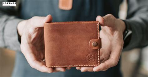 how to remove odor from wallet