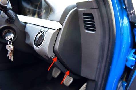 how to remove steering column cover in ve commodore