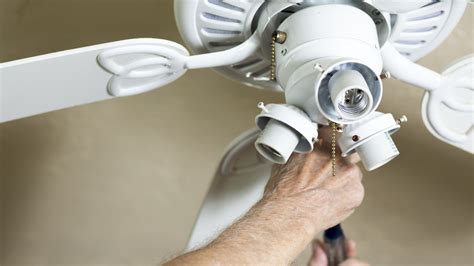 how to replace a broken fan chain