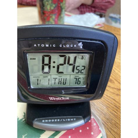 how to reset westclox atomic clock