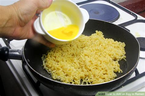 how to safely add egg to ramen
