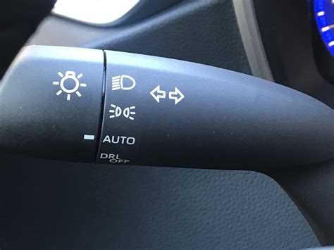 how to set automatic headlights