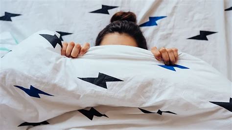 how to sleep commando