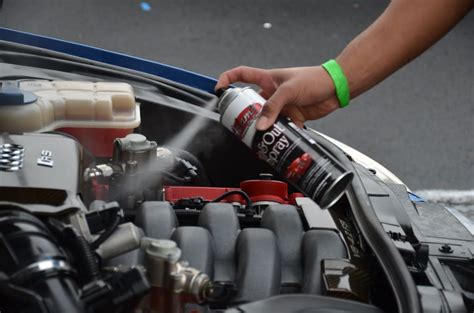 how to spray clean an engine