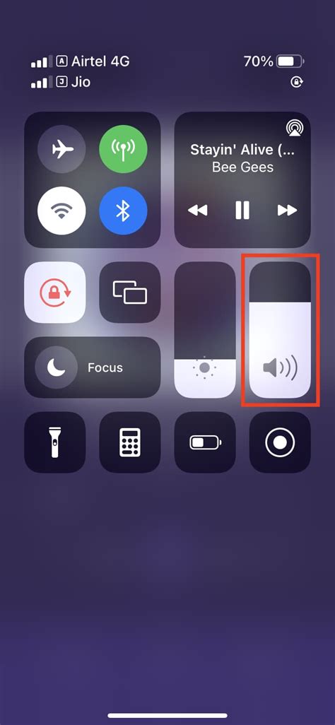 how to take screenshot when volume button is not working iphone