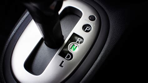 how to use automatic gear car