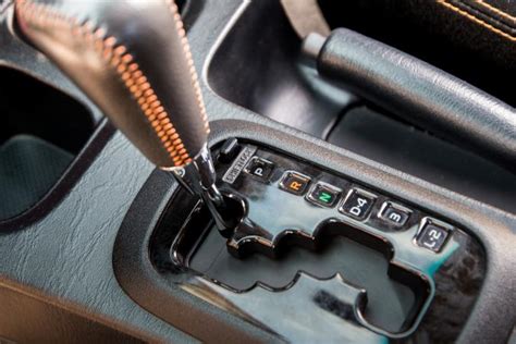 how to use automatic gear shift