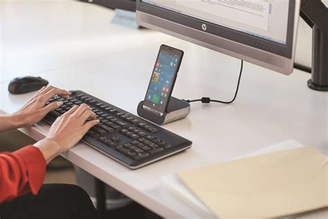 how to use phone as a computer screen