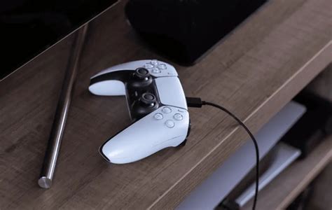 how to use ps5 controller on pc via cable