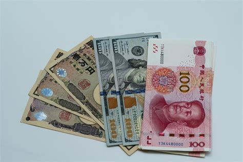 how to write usd amount in figures