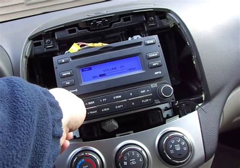 hyundai 130 radio code