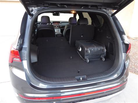 hyundai santa fe luggage room