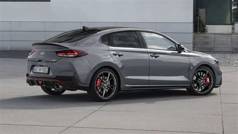 i30 fastback specs