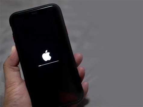 iPhone Macet di Logo Apple