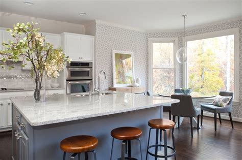 is a round table better for small spaces