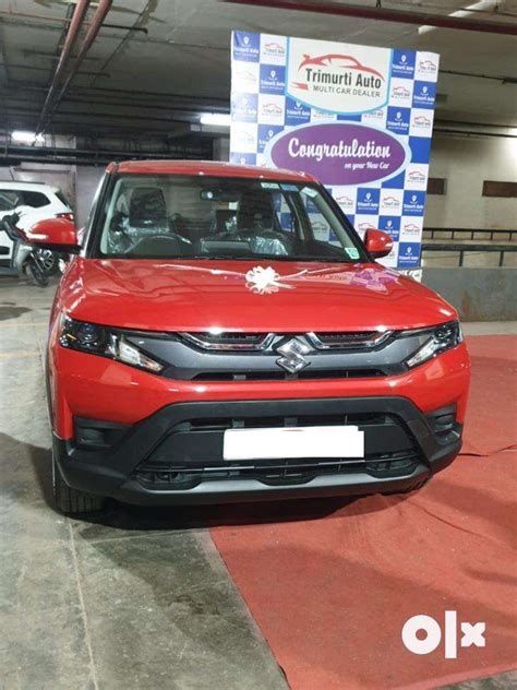 is brezza available in cng and petrol