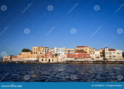 is crete crowded in october