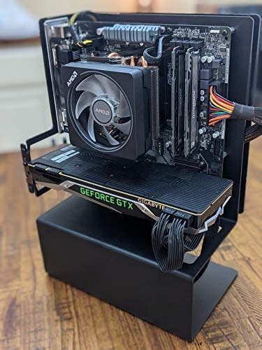 is it better to keep pc case open or closed