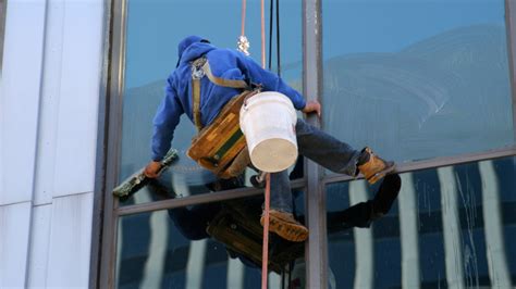 is it customary to tip window washers