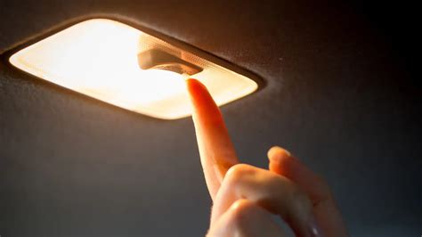is it illegal to drive with map light on