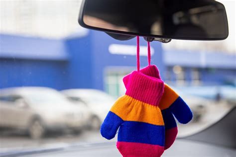 is it illegal to hang things from rearview mirror in ny