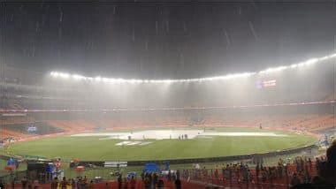 is it raining in ahmedabad stadium