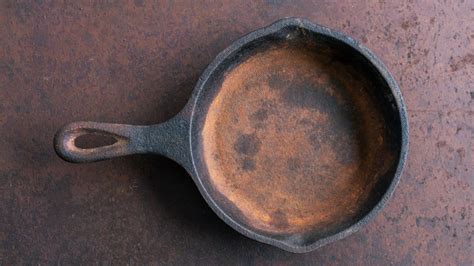 is it safe to use cast iron with rust